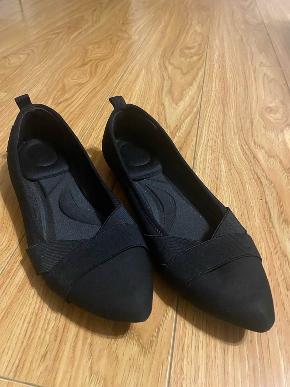 Anne Klein Black Pointed-Toe Slip-On Flats with Cross Strap